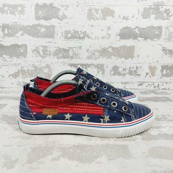 NEW Blowfish Malibu Bettie Stars Stripes Distressed SlipOn Low Top Sneakers F284 - Picture 5 of 10